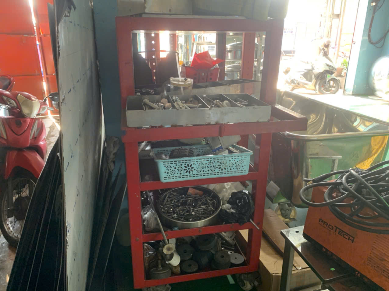Tool rack 4.jpg